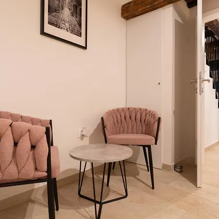 Casa Nel Vicolo - Authentic Stone House In