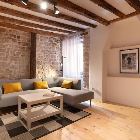 Casa Nel Vicolo - Authentic Stone House In Ferienhaus Rovinj
